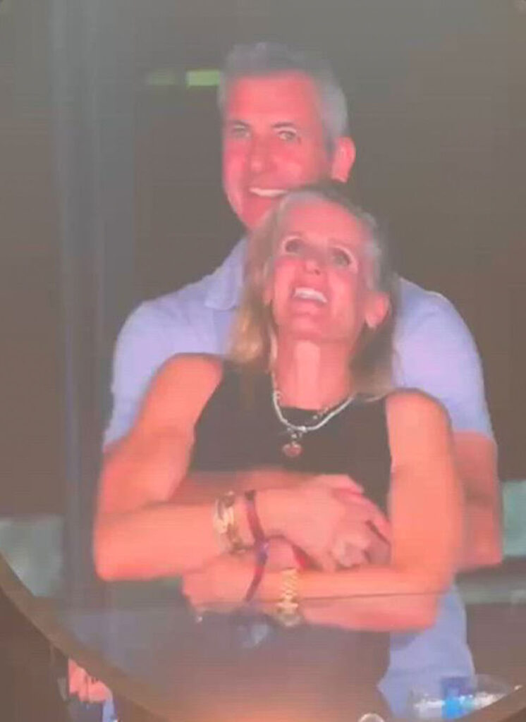 Kiss Cam